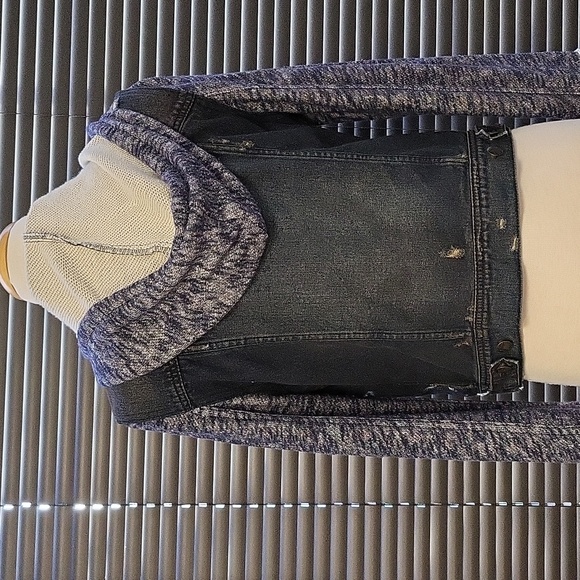 Denim jacket - Picture 3 of 5